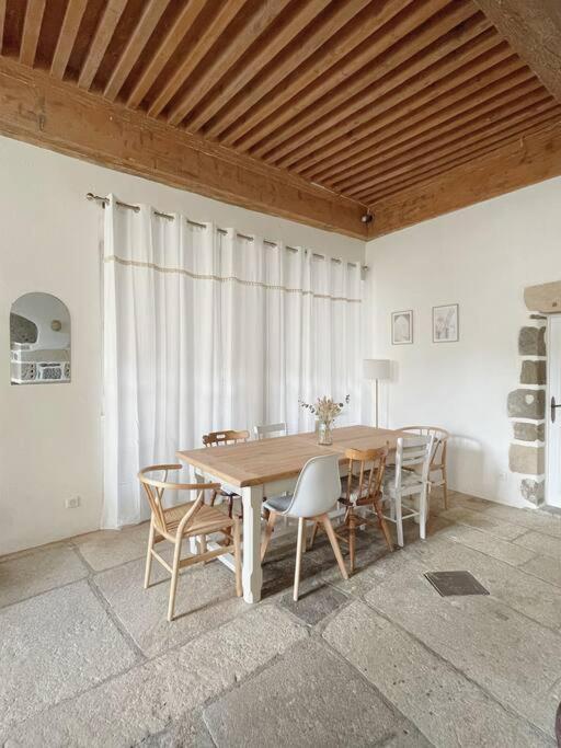 Logis Du Chandelier Le Puy-en-Velay Экстерьер фото
