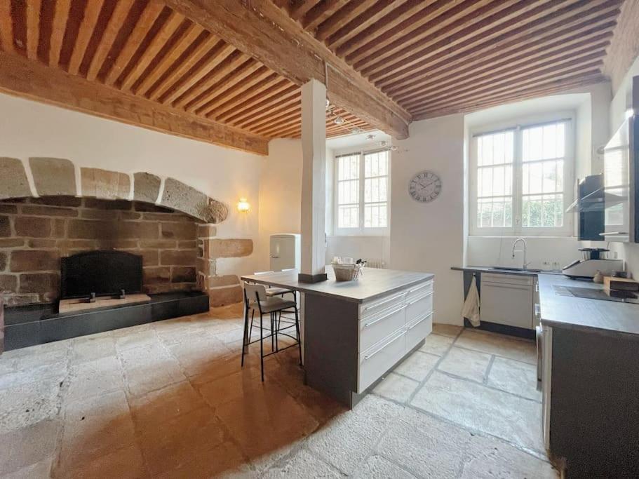 Logis Du Chandelier Le Puy-en-Velay Экстерьер фото