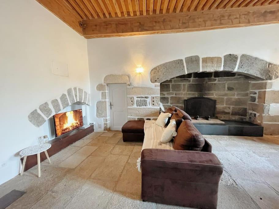Logis Du Chandelier Le Puy-en-Velay Экстерьер фото