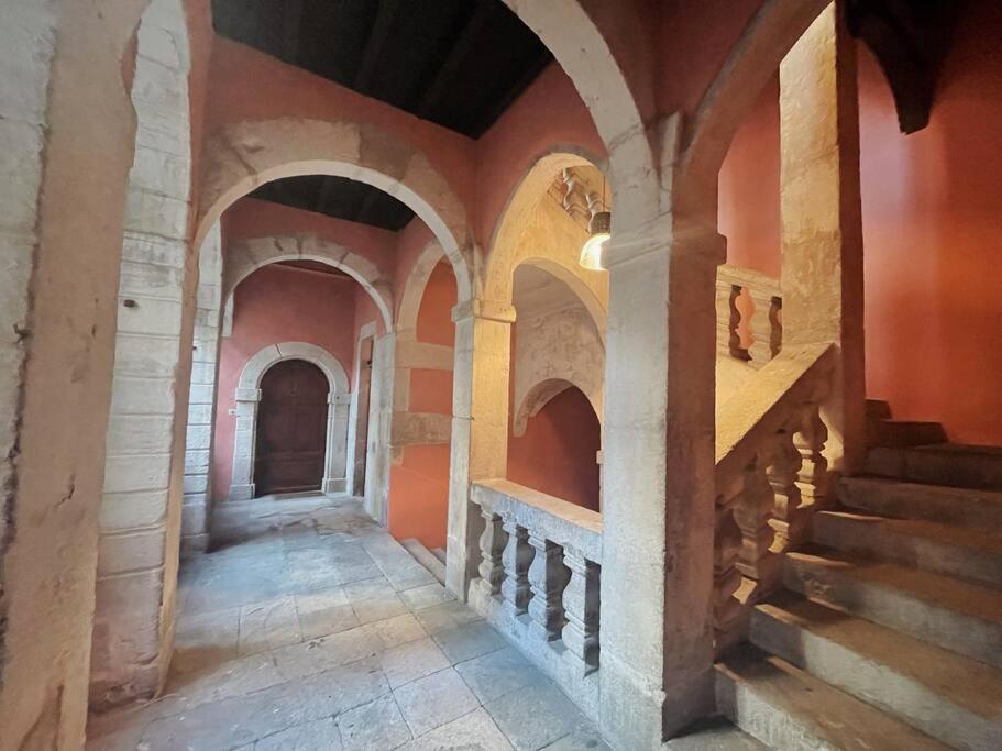 Logis Du Chandelier Le Puy-en-Velay Экстерьер фото